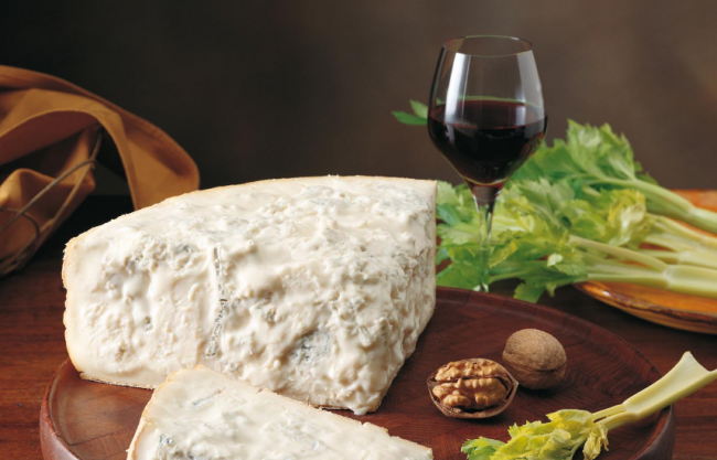 Сыр Горгонзола 🧀 – с чем есть, польза и вред, 5 рецептов блюд с голубым сыром, чем его можно заменить - «Рецепты»