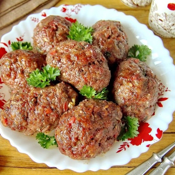 Котлеты с помидорами – рецепт вкусного и сочного блюда - «Рецепты»