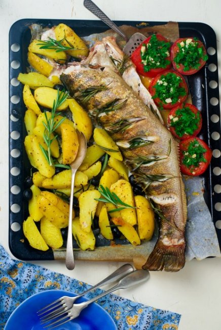 Как приготовить судака в духовке – 2 вкусных рецепта запеченной рыбы - «Рецепты»
