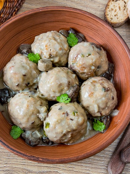 Тефтели с грибами – 2 рецепта в духовке и на сковороде - «Рецепты»