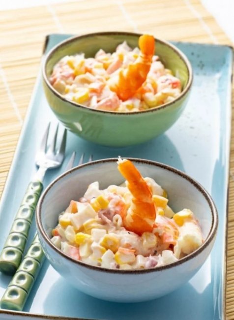 Салат с кальмарами и крабовыми палочками – 2 рецепта приготовления - «Рецепты»