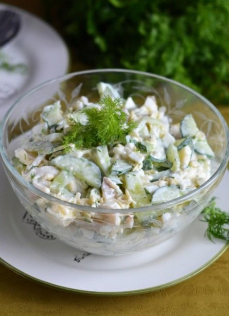 Салат с кальмарами и сыром – 3 самых вкусных пошаговых рецепта - «Рецепты»