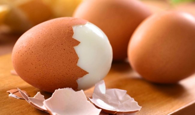 Сколько калорий в яйце, белки, жиры и углеводы, польза и вред для организма - «Здоровье»