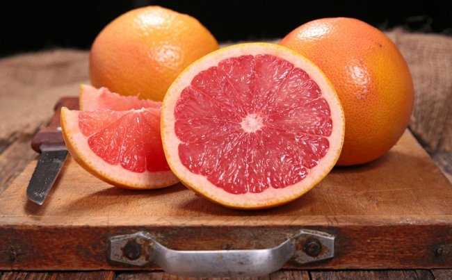 Сколько калорий в грейпфруте 🍊, витамины и микроэлементы, полезные свойства фрукта для похудения, противопоказания - «Здоровье»