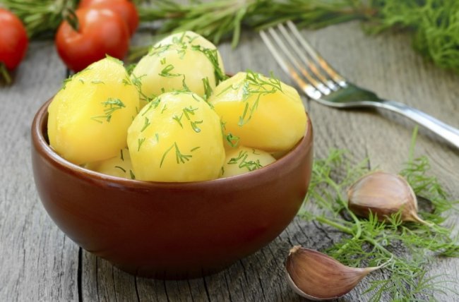 Сколько калорий в вареной картошке, пищевая ценность, полезные свойства картофеля - «Здоровье»
