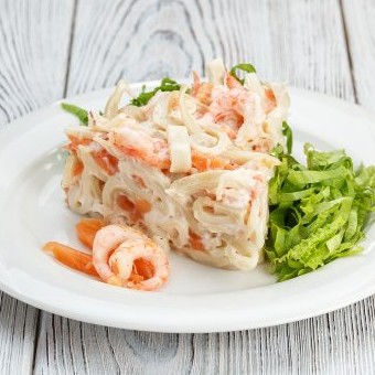 Салат с кальмарами и яблоком – самый вкусный рецепт приготовления - «Рецепты»