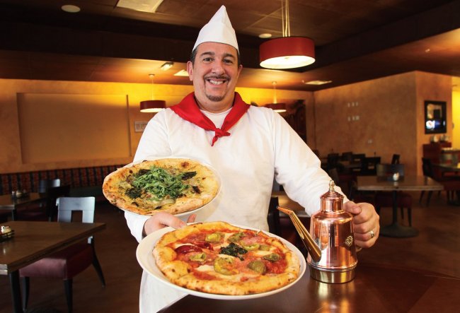Пиццайоло (пиццмейкер) – кто это такой? Профессия, обязанности, секреты идеальной пиццы от итальянских пиццайоло - «Жизнь и общество»